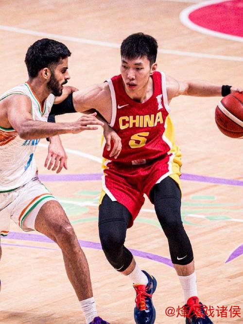 热身赛-中国男篮惜败西甲劲旅 廖三宁砍下16分