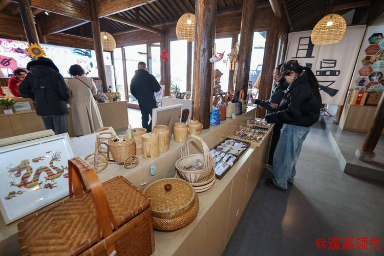 浙江金华：打造特色文旅新消费场景